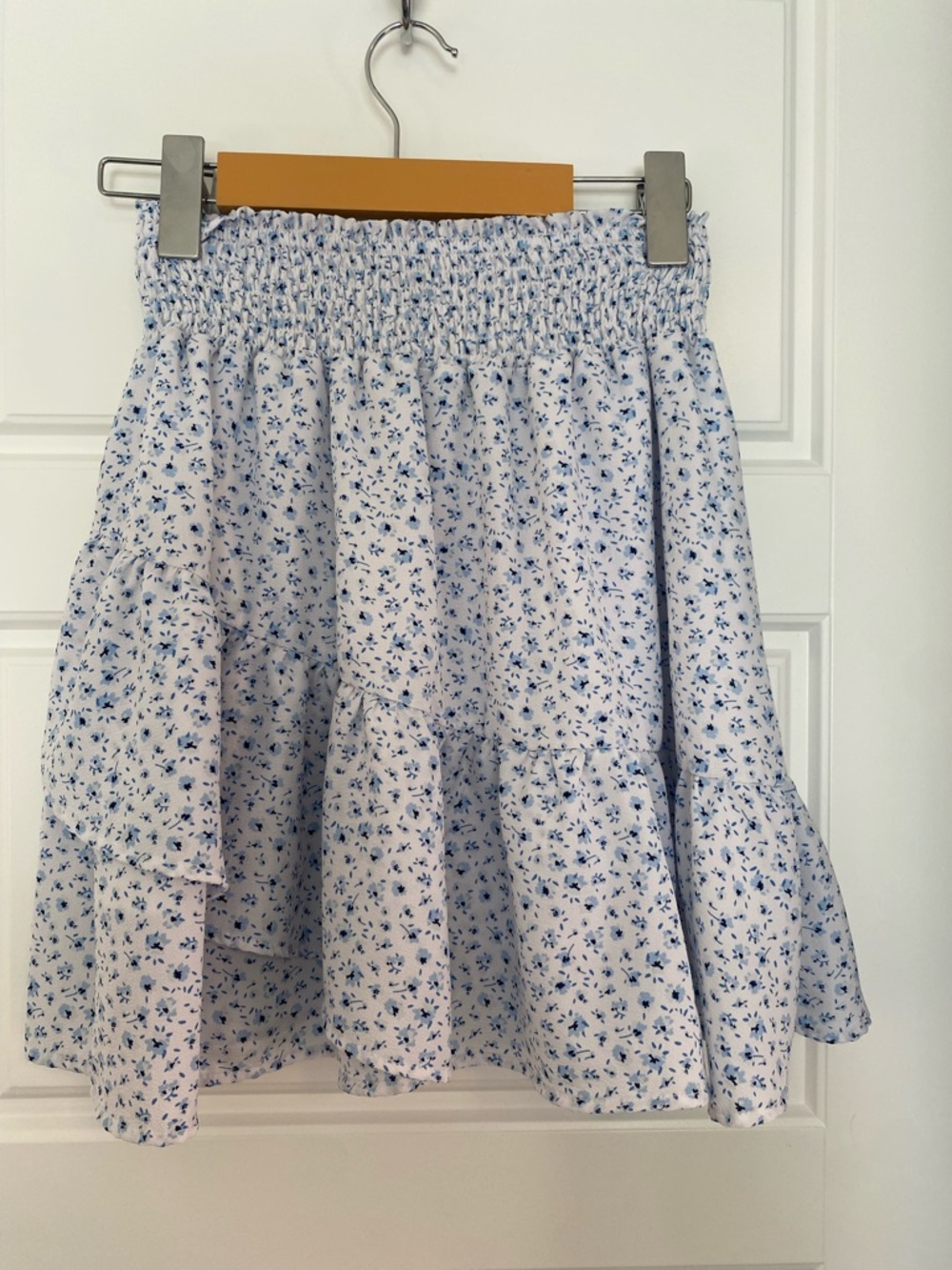 White Smocked Cropped Tank Top and Blue Floral Skirt Outfit Size Small - Picture 5 of 15